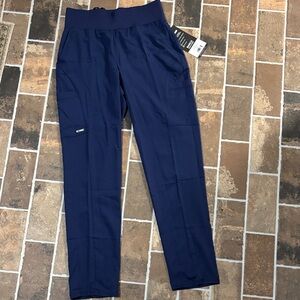 Barco/ Grey's Anatomy Navy Scrub pant NEW with tags small
High rise straight leg